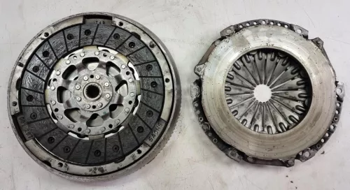 PSA / Stellantis B 1.2 12V HNZ HN01 EB2DT TURBO/ 81KW/ MEER MASSA/ (0000323961)