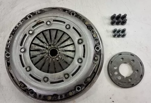 PSA / Stellantis B 1.2 12V HNZ HN01 EB2DT TURBO/ 81KW/ MEER MASSA/ (0000323962)