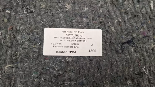 KOFFERMAT MET VERSTEVIGING IN HET MIDDEN/ 58570_0H030